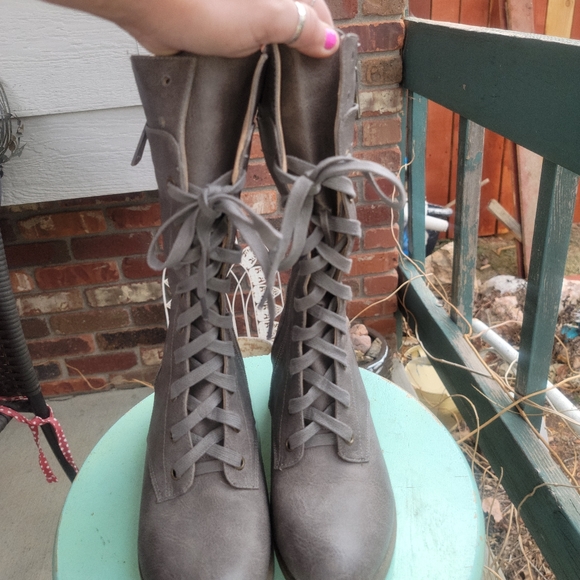 Brand new lace up gray combat boots - Picture 12 of 12